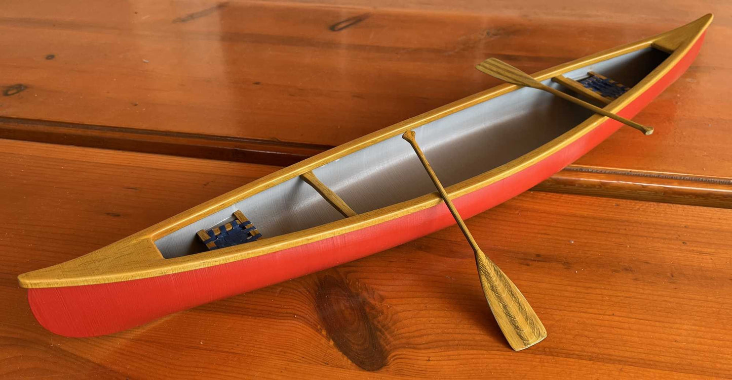 Referans görsel — model: Minyatür Kano No.6 — 1:10 Ölçek · tasarım: romcoromcoromco (printables). Wefty Design'in kendi baskısının fotoğrafı değildir.